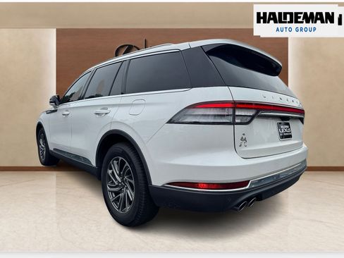 Used 2021 Lincoln Aviator AWD w/ Elements Package image 3