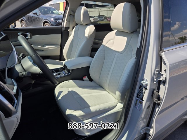 Used 2025 Kia Sorento SX FWD image 9