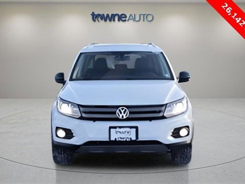 Used 2017 Volkswagen Tiguan Sport image 9