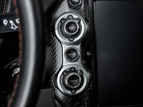 Used 2018 McLaren 720S RWD image 27