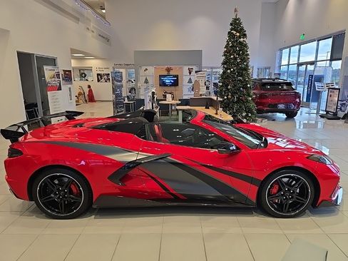 Used 2020 Chevrolet Corvette Stingray Premium Conv w/ 3LT Preferred Equipment Group image 6