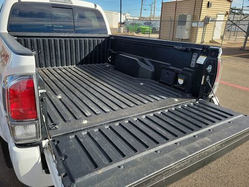 Used 2023 Toyota Tacoma TRD Sport image 8