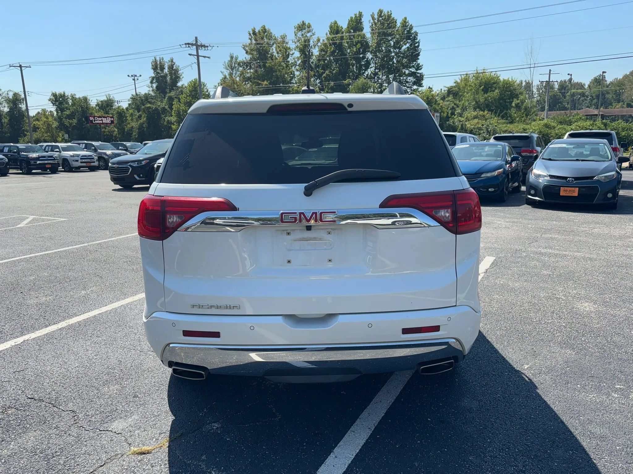 Used 2018 GMC Acadia Denali w/ Technology Package FWD image 4