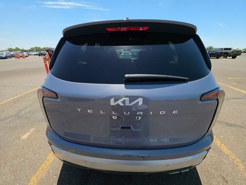 Used 2024 Kia Telluride SX FWD image 4