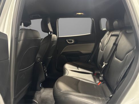 Used 2025 Jeep Compass Limited AWD/4WD image 37