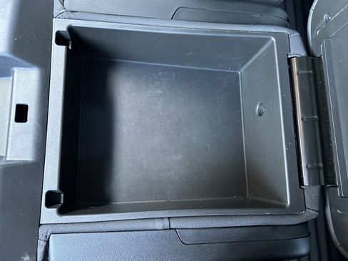 Used 2023 GMC Sierra 1500 Elevation image 31