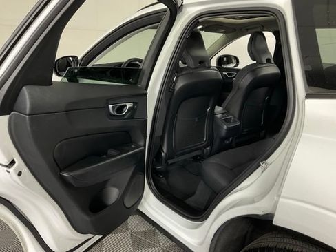 Certified 2024 Volvo XC60 B5 Plus w/ Climate Package AWD/4WD image 33