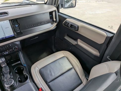 Used 2022 Ford Bronco Wildtrak AWD/4WD image 19