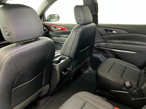 Used 2025 Chevrolet Traverse Z71 AWD/4WD image 20
