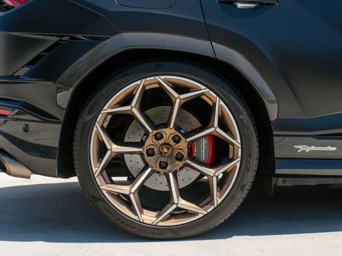 Used 2023 Lamborghini Urus Performante AWD/4WD image 38