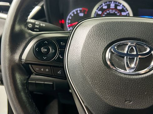 Used 2022 Toyota Corolla SE image 18
