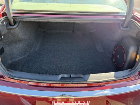 Used 2015 Chrysler 300 Limited w/ 300 Premium Group image 15