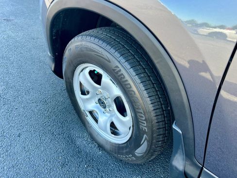 Used 2016 Honda CR-V LX image 12