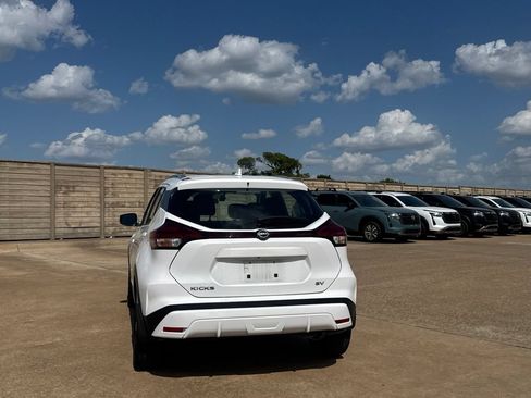 Used 2023 Nissan Kicks SV FWD image 19