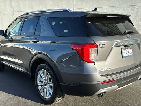 Certified 2022 Ford Explorer Limited w/ Hybrid Equipment Group 310A image 4