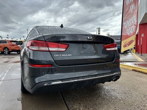 Used 2019 Kia Optima LX image 7