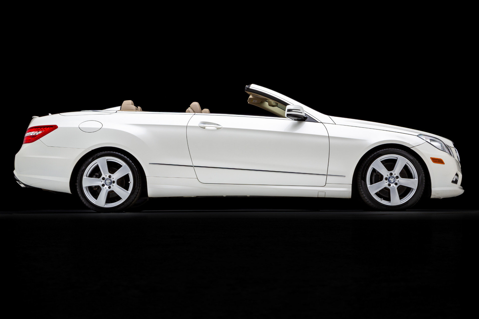 Used 2011 Mercedes-Benz E 550 Cabriolet image 14