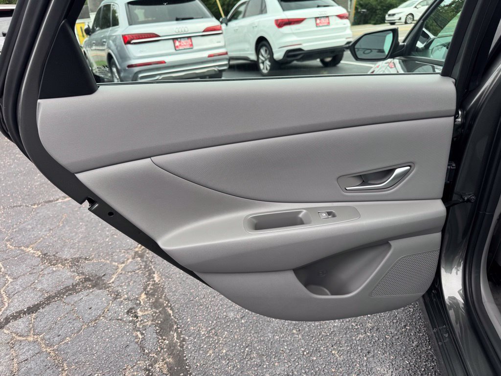 Used 2026 Hyundai Elantra Sport FWD image 18