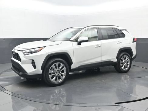 Used 2025 Toyota RAV4 XLE Premium w/ Weather Package FWD image 21