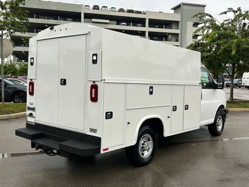 New 2025 Chevrolet Express 3500 w/ Power Convenience Package image 5