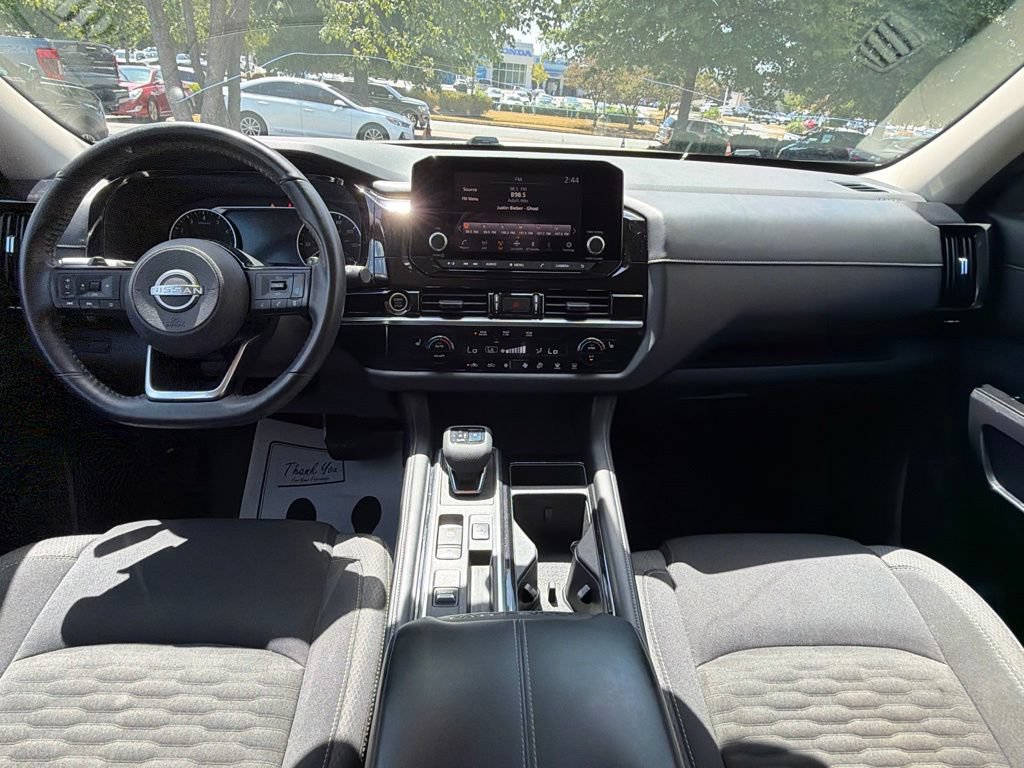 Used 2022 Nissan Pathfinder SV FWD image 29