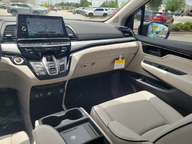New 2026 Honda Odyssey Touring image 32