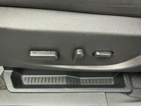 Used 2017 Ford Escape SE w/ Equipment Group 201A AWD/4WD image 22