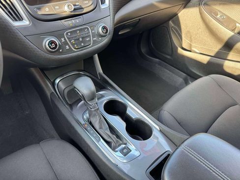 Used 2023 Chevrolet Malibu LT FWD image 32