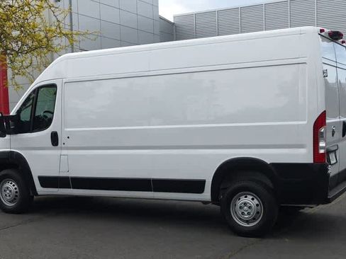Used 2023 RAM ProMaster 2500 FWD image 6