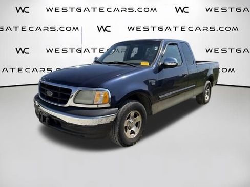 Used 2002 Ford F150 Lariat RWD image 1