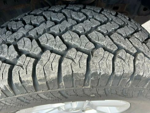 Used 2005 Toyota Tundra Limited w/ All Weather Guard Pkg image 11