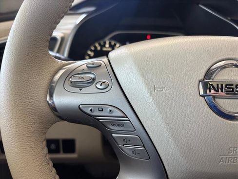 Used 2015 Nissan Murano Platinum w/ Platinum Technology Package FWD image 18