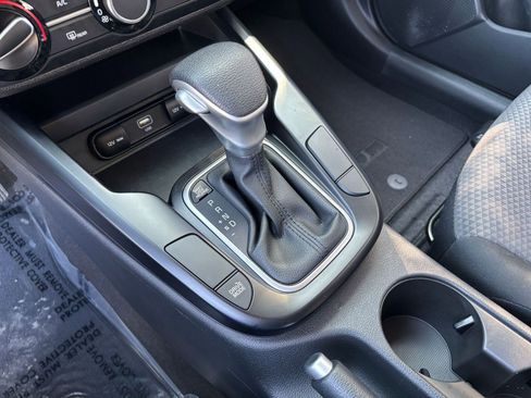 Used 2025 Kia Soul LX w/ LX Technology Package image 36