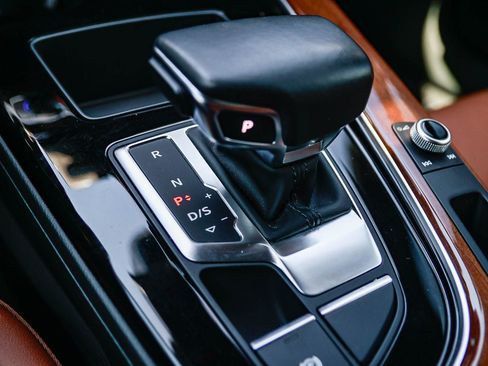 Used 2023 Audi A4 2.0T allroad Premium w/ Convenience Package AWD/4WD image 24