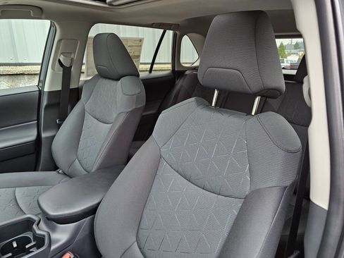 New 2025 Toyota RAV4 XLE image 13