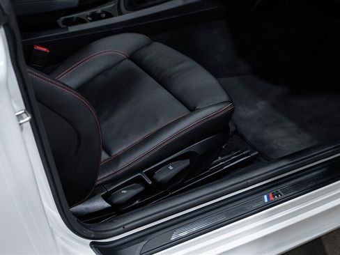 Used 2011 BMW 1 Series M RWD image 32