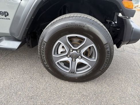 Used 2023 Jeep Wrangler Sport S image 31