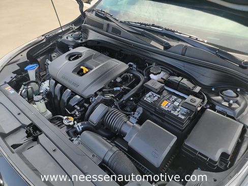 Used 2023 Kia Forte LXS w/ LXS Technology Package image 31