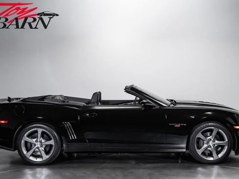 Used 2014 Chevrolet Camaro SS w/ RS Package RWD image 6