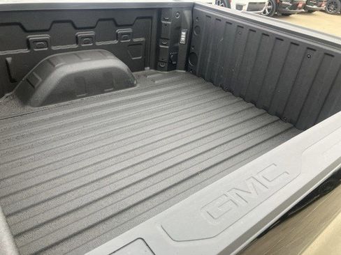 Used 2025 GMC Sierra 1500 Elevation w/ Elevation Premium Package image 27