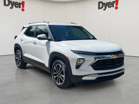 Used 2024 Chevrolet TrailBlazer LT w/ Driver Confidence Package FWD image 8