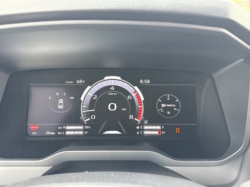 New 2026 Toyota Tundra Limited AWD/4WD image 32