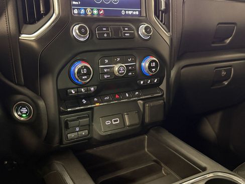Used 2020 GMC Sierra 1500 AT4 AWD/4WD image 17