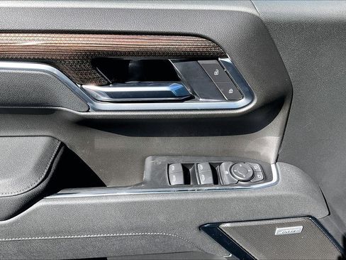 New 2026 Chevrolet Silverado 1500 RST AWD/4WD image 17
