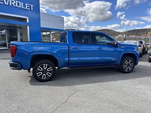 Used 2023 GMC Sierra 1500 AT4 w/ AT4 Premium Package image 3