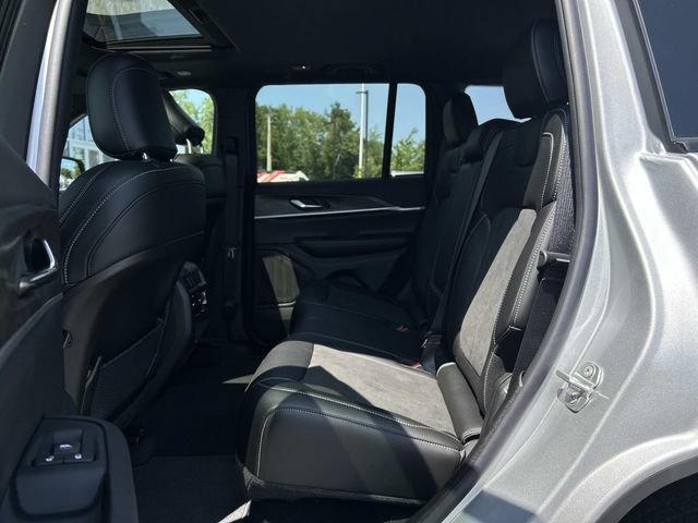 New 2026 Jeep Grand Cherokee Altitude AWD/4WD image 5