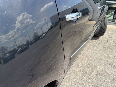 Used 2017 Chevrolet Traverse Premier image 17