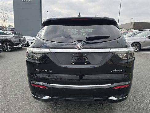 Used 2023 Buick Enclave Avenir w/ Avenir Technology Package image 4
