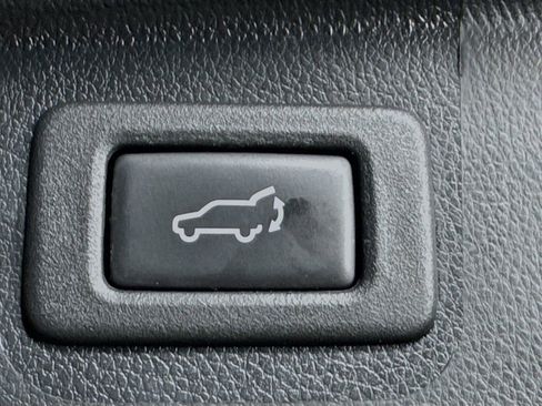 Used 2016 Subaru Outback 2.5i Limited image 32