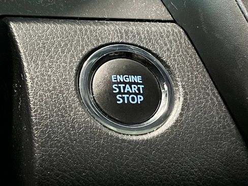 Used 2019 Toyota Camry XSE w/ Driver Assist Package FWD image 28